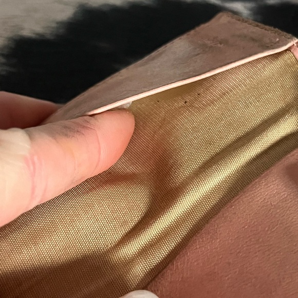 #113 Chanel Pink Pebbled Leather Signature Keyholder Mini Wallet - Picture 15 of 16